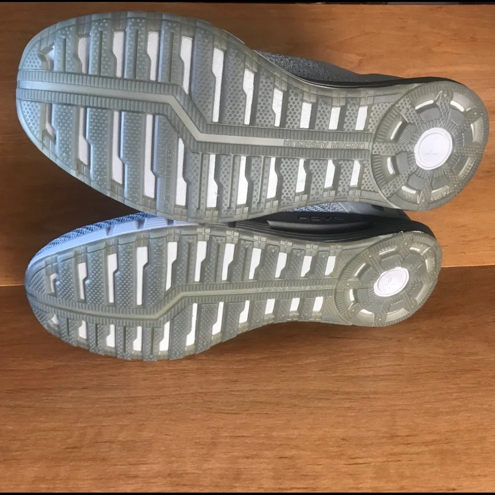 UNDER ARMOUR UA HOVR Sonic 2 Grey Running Shoe 10